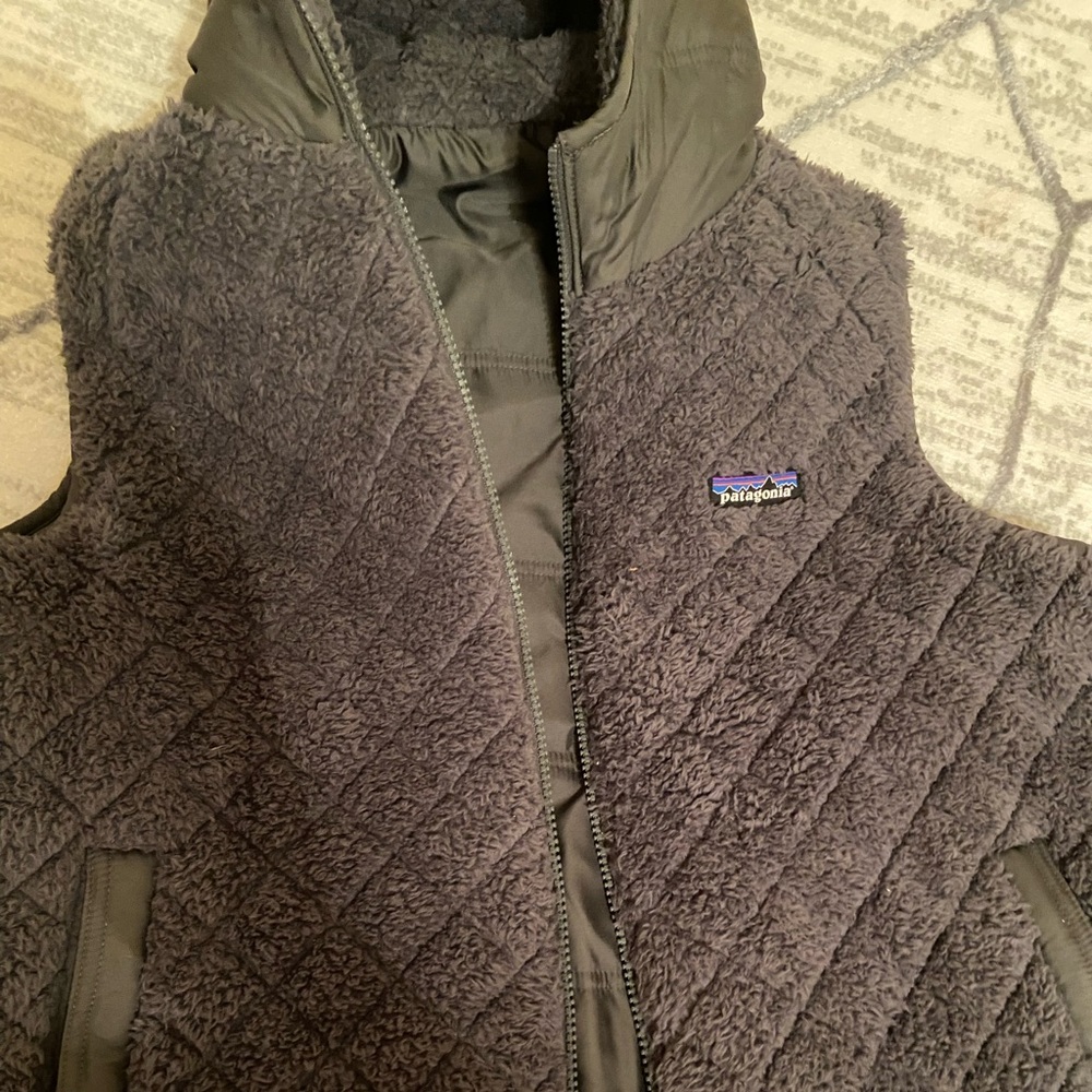 Patagonia reversible women’s vest.  Looks brand new